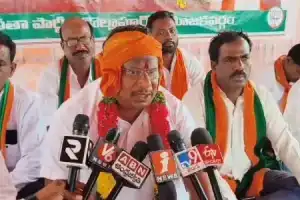 Protests Lasting 48 Hours Demand for Mango Market in Kollapur