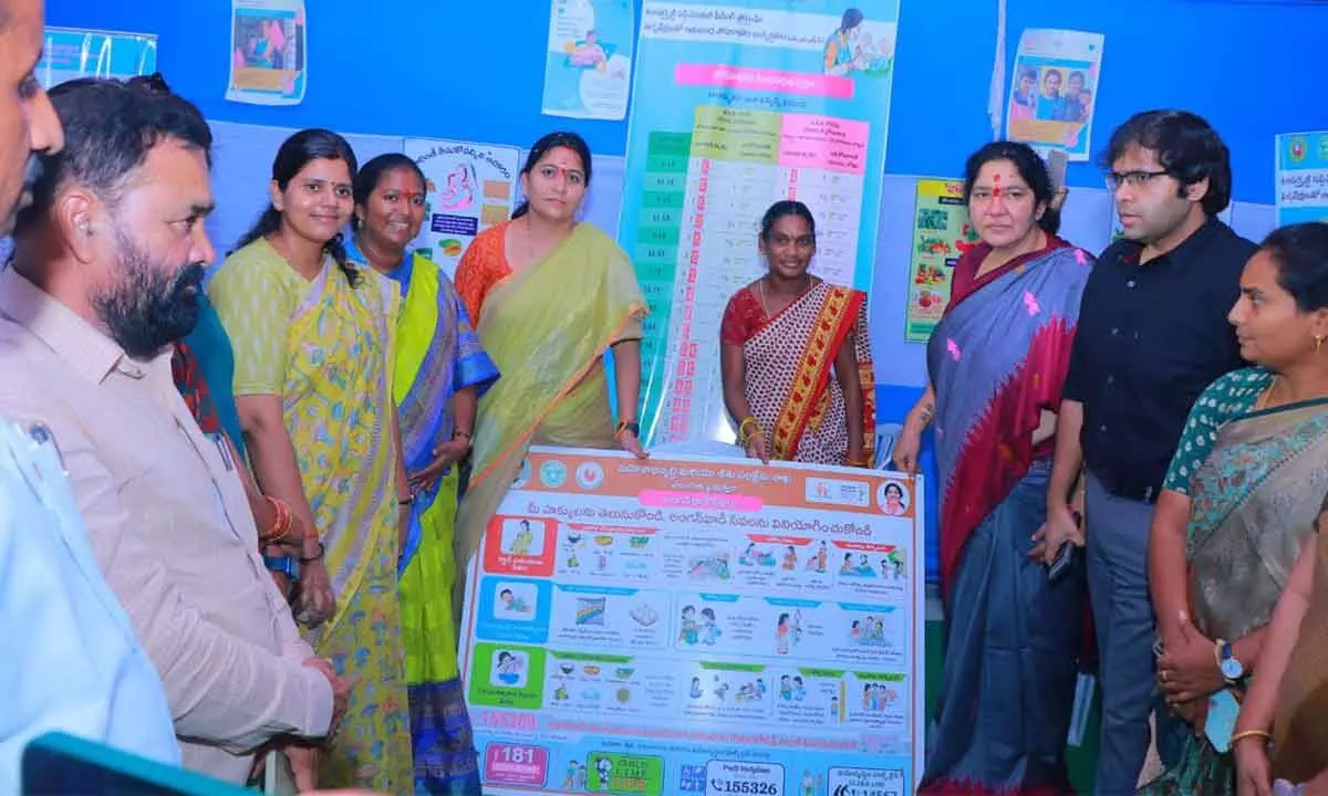 Satyavati Rathore Provides Nutritional Food to Expectant and Nursing Women