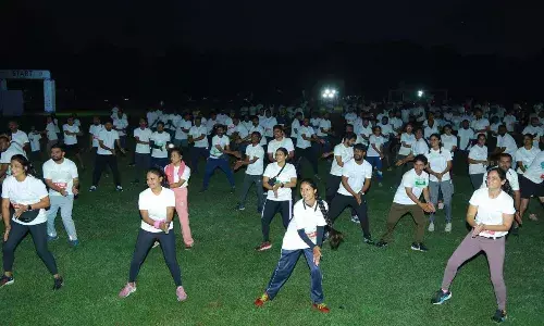 Thousands of people flock to the streets as Hans marathon becomes a major attraction