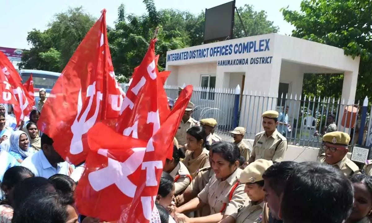 12th day of Aasha workers’ protest underway in Warangal