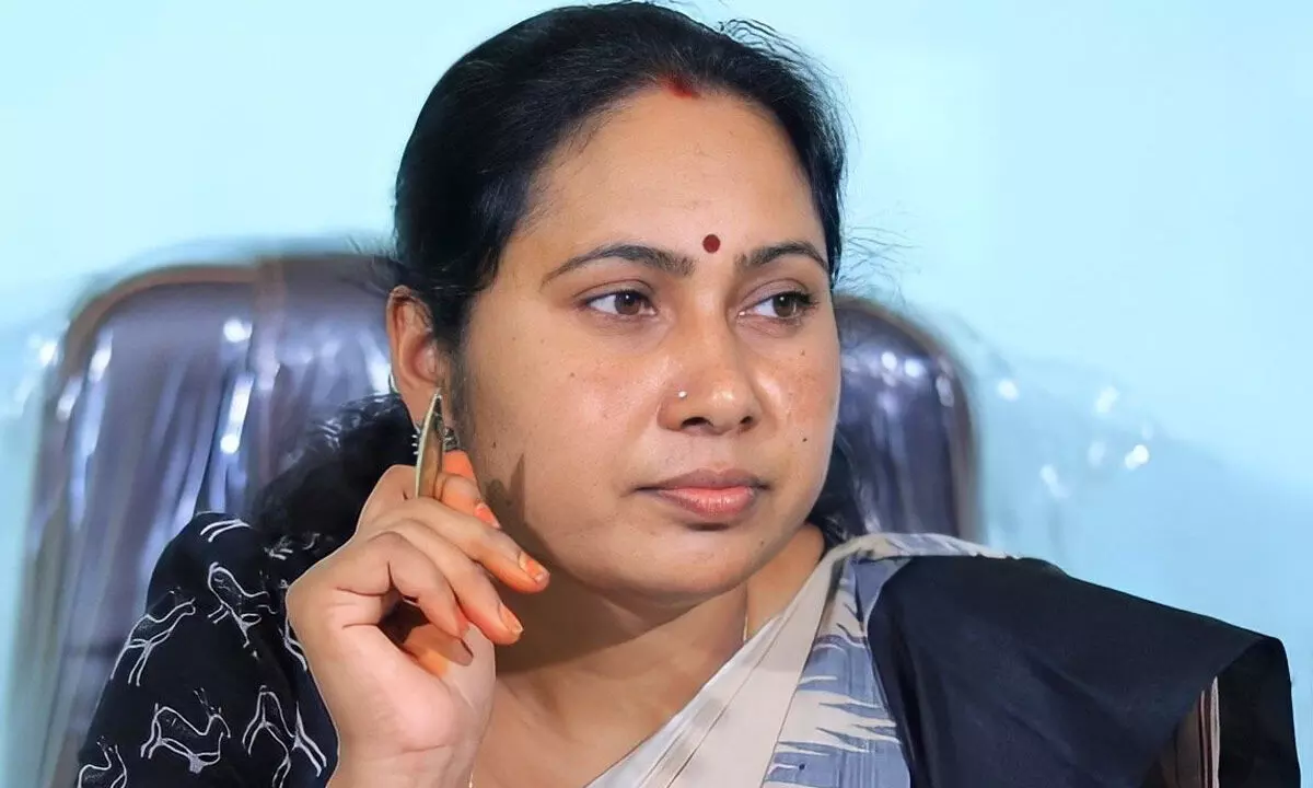 BRS receives a setback as Palakurthi ZPTC Kandula Sandhya Rani resigns from the party