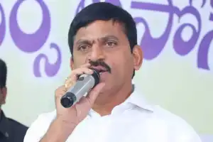 Co-chair of Congress poll panel makes daring commitments