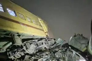 Collision of two trains near Visakhapatnam results in 6 deaths and multiple injuries