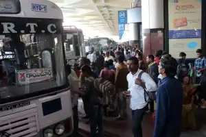 Festive Rush Overwhelms Railway and Bus Stations
