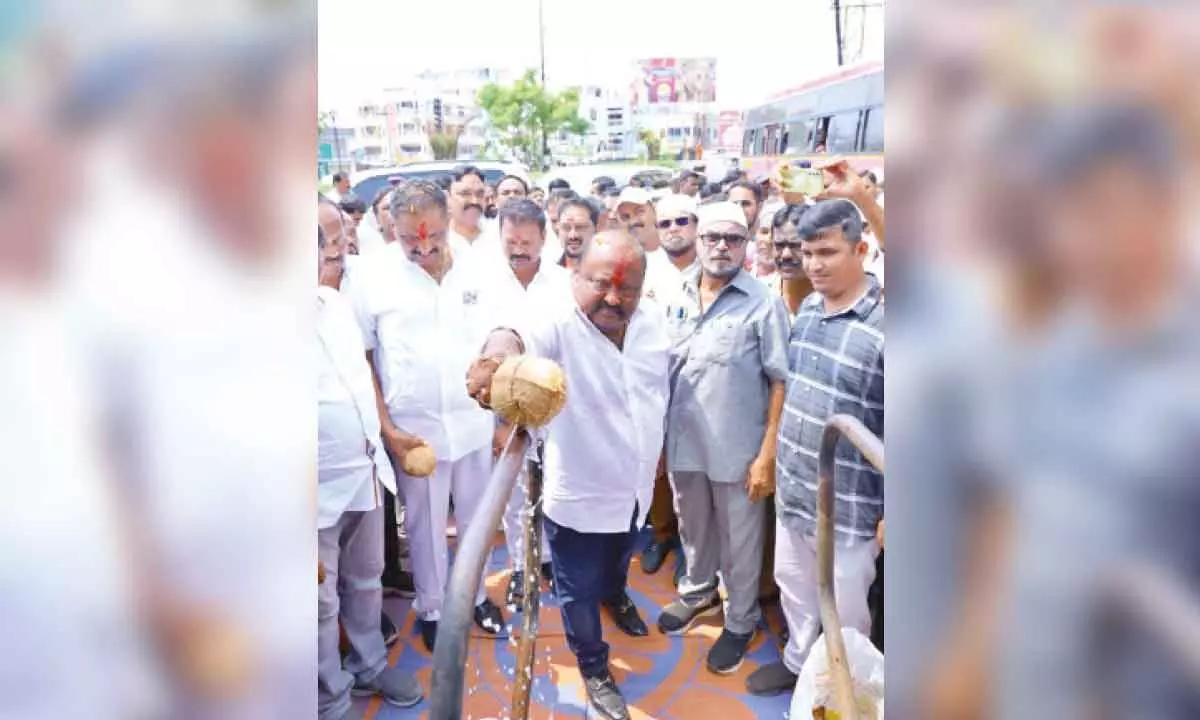 Gangula initiates BT road works in Karimnagar