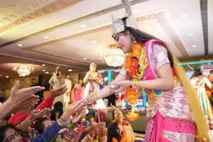 Gujarati and Marwari communities prepare to dance to Navaratri rhythms