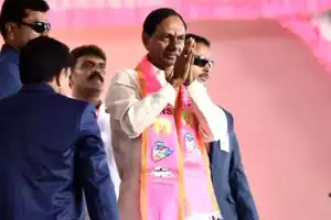 KCR assures Gajwel leaders of his commitment to the constituency