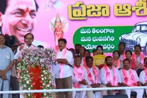 KCR predicts Pailla’s resounding victory