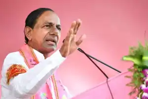 KCR strongly criticizes opposition parties, urges support for BRS to promote welfare in Paleru meeting