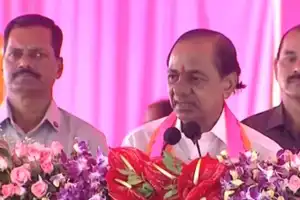 KCR warns people as Congress attempts to reinstate old registration system