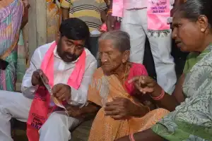 KCR’s endorsement sufficiently secures voters’ support