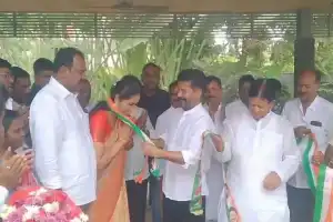 Leaders of Kodangal and Bodhan BRS join Congress in the presence of Revanth Reddy