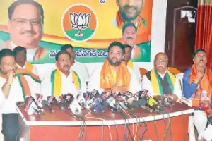Mithun commences election campaign in Mahabubnagar