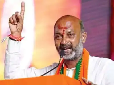 MP Bandi Sanjay Kumar claims Revanth Reddy and T Harish Rao are scapegoats in KCR’s games, alleges Hyderabad