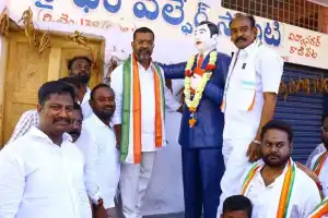 Naini predicts Cong wave will overpower BRS