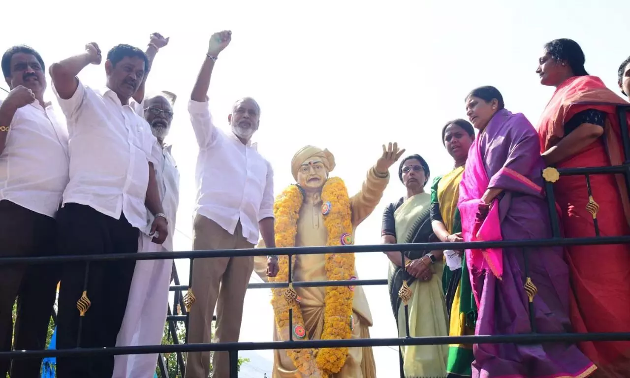 Nara Bhuvaneswari begins “Nijam Gelavali” bus yatra in Tirupati district following Chandrababu Naidu’s arrest
