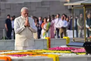 Prime Minister Narendra Modi Pays Tribute to Mahatma Gandhi on His 154th Birth Anniversary