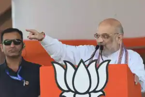 Shah urges people to oust corrupt KCR government