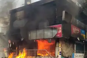 Shop catches fire in Hyderabad’s Vanasthalipuram