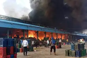 Strict measures taken by Delhi government after fire breaks out at Azadpur Mandi