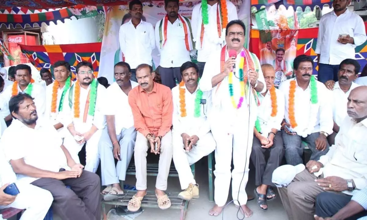 Successful conclusion of day-long hunger strike in Khammam