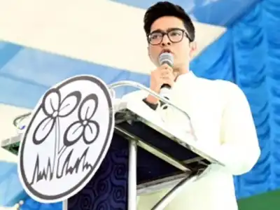 TMC Leader Abhishek Banerjee Protests Alleged Party Members’ Mistreatment During Rajghat Demonstration