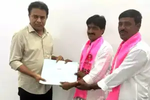 Alampur Constituency: Vijayudu Receives B-form from BRS Party