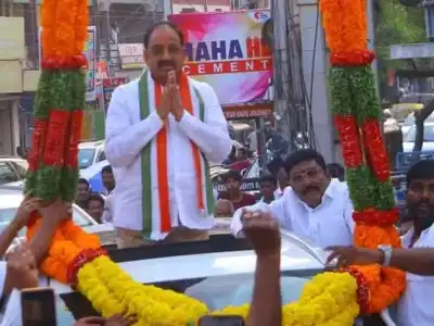 Arya Vysyas in Khammam pledge unwavering support to Tummala