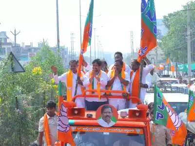 BJP candidate Prahlad files nomination in Mulugu amid massive rally
