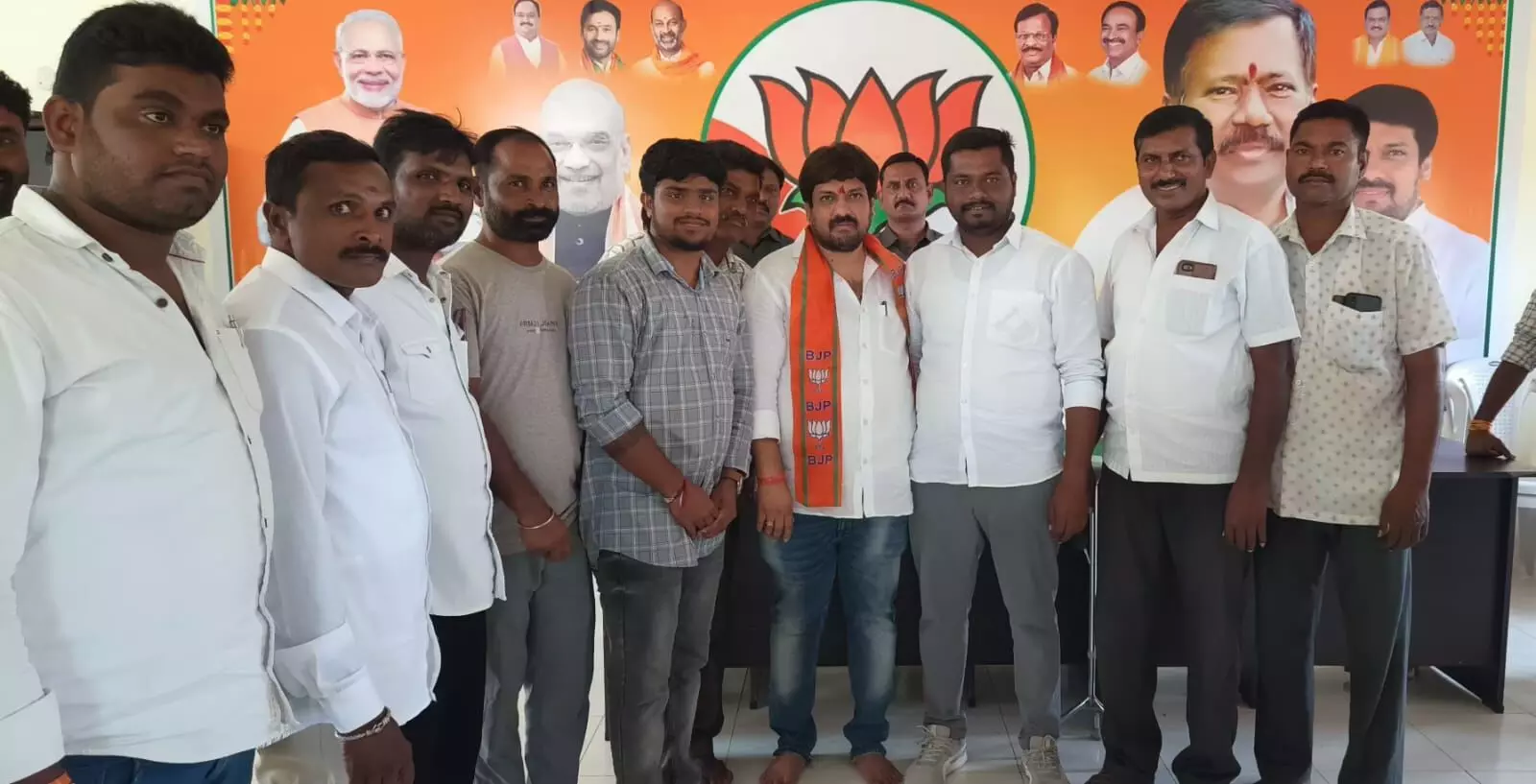 BJP Mulugu candidate Ajmira Prahlad garners public backing; set to submit nomination tomorrow