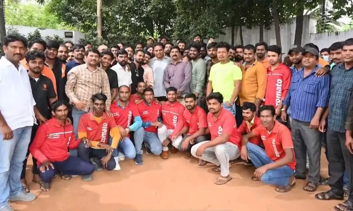 BRS and Congress Extend Support to State's Gig Workers