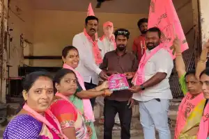 BRS leaders embark on door-to-door campaign