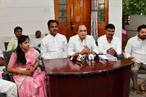 BRS Representatives Resign in Mass Exodus