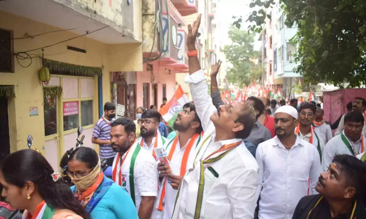 Congress candidate from Kukatpally campaigns in Balaji Nagar, gains insights into residents’ issues