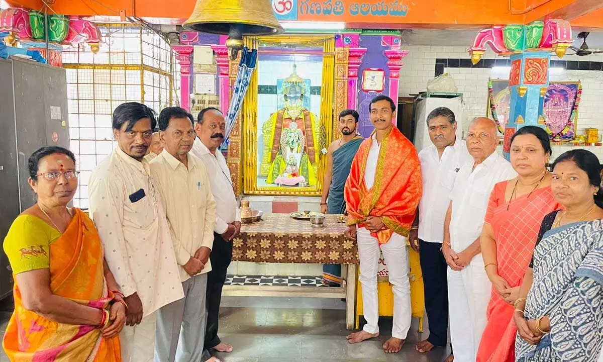 Congress candidate from Uppal performs special Pooja at Ganesh temple