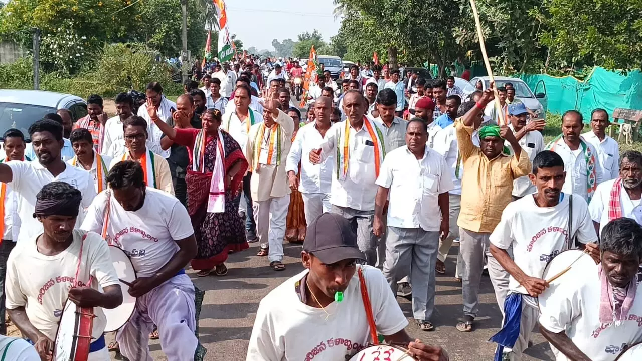 Congress candidate Seethakka warns against falling for BRS's deception again