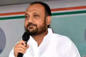 Congress pledges Rs 5000 crore package for development in Old City