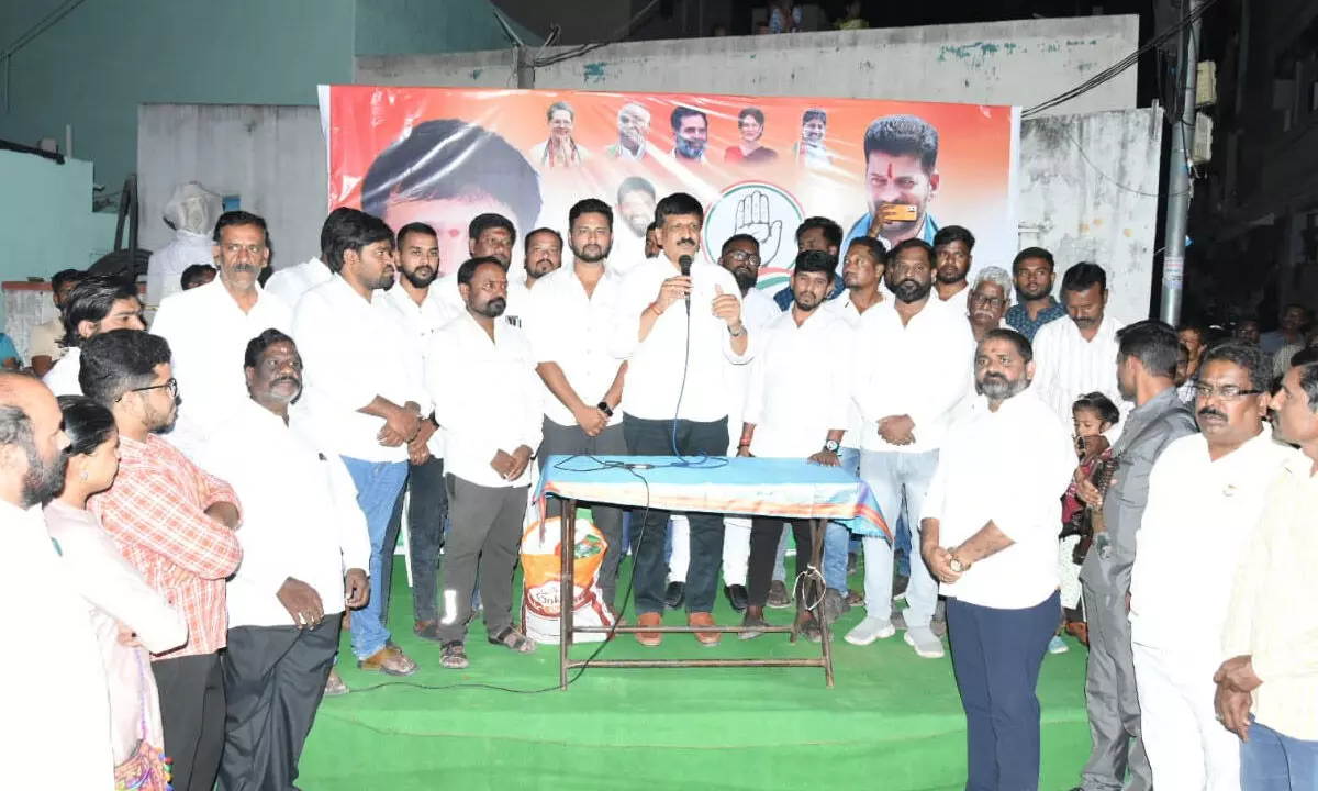 Congress seeks support from RK Nagar Welfare Association, Mynampally Hanumantha Rao holds meeting