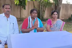 Congress will come to power, says Seethakka as she criticizes BRS leaders for smear campaign