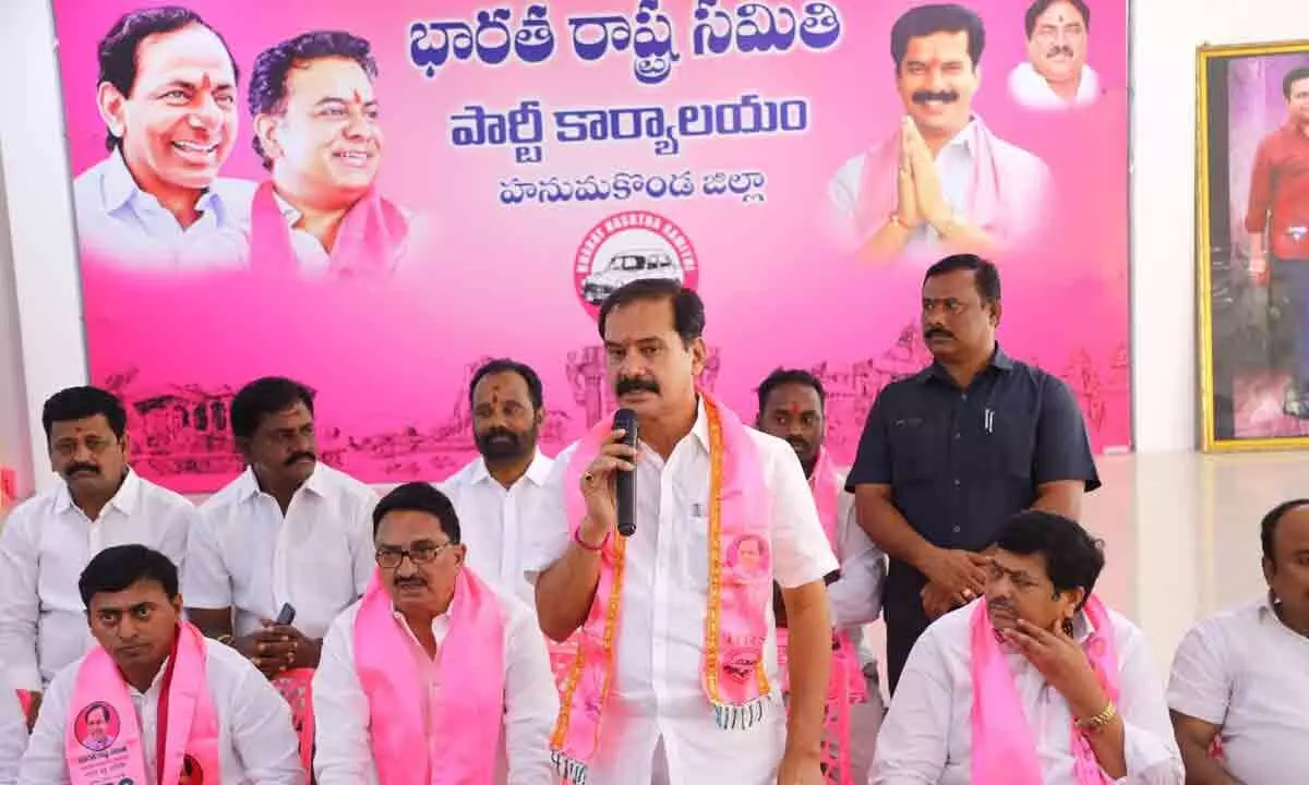 D Vinay Bhaskar predicts K Chandrasekhar Rao’s hat-trick victory in Warangal
