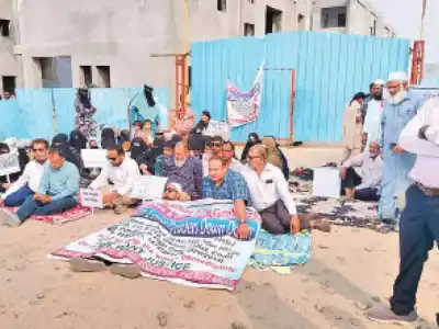 Families in Budwel, Rangareddy, protest against compelled relocation