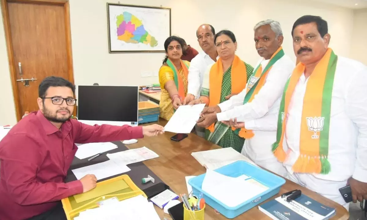 Gadwal constituency sees 20 candidates submit 32 nominations