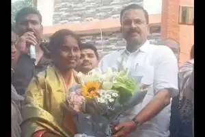 JD Laxmi Narayana urges youth to adopt Barrelakka as their role model and enter politics