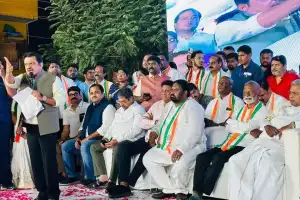 Karnataka CM joins Zameer Ahmed in Musheerabad campaign