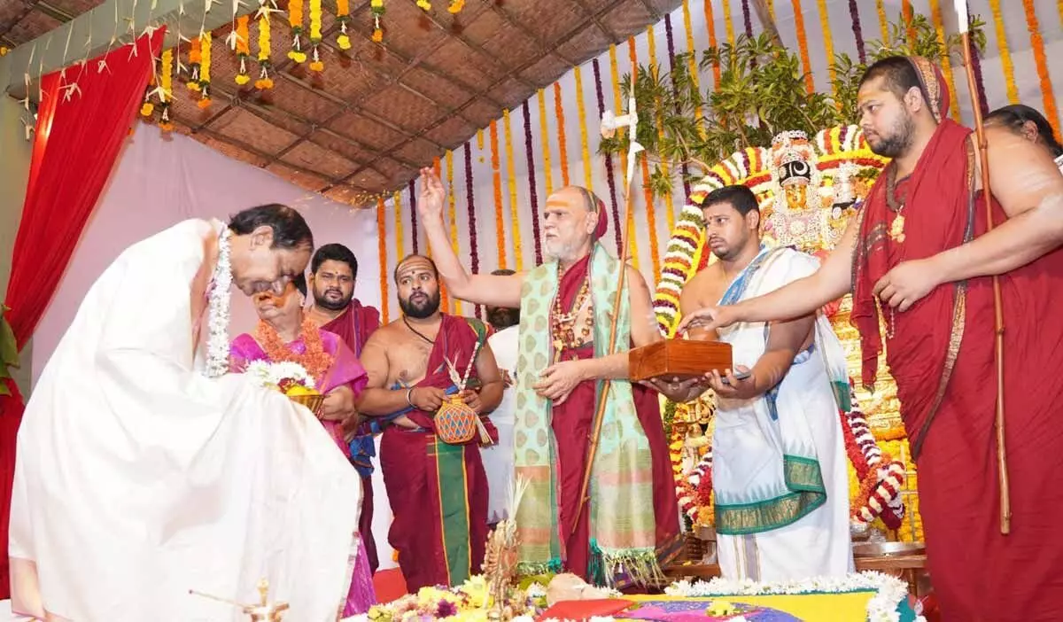 KCR Couple Participates in Yantra Pooja for Rajasyamala Yagam