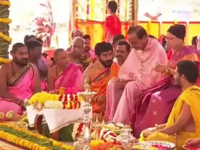 KCR’s Rajashyamala Yagam Enters Second Day, Yatra Seva to Commence