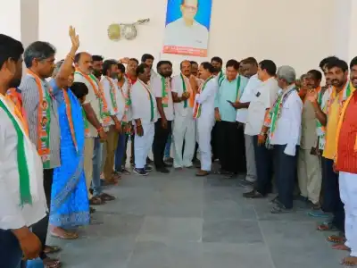 Key Leader’s Joining of Congress Deals Setback to Shadnagar BRS