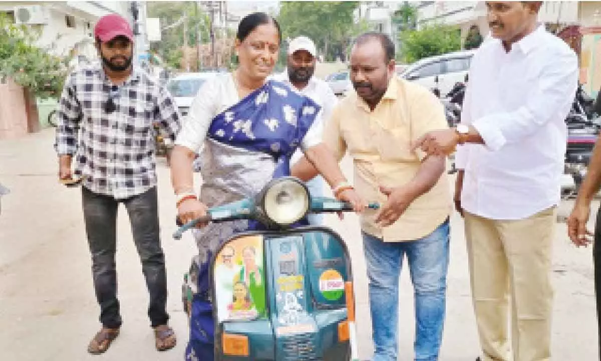 Konda Surekha finds joy in a lighthearted moment