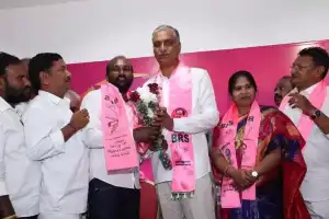 Leaders of YSRTP show support for BRS movement