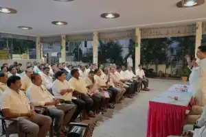 Madhavaram Krishna Rao witnesses multiple BJP leaders joining BRS in Kukatpally